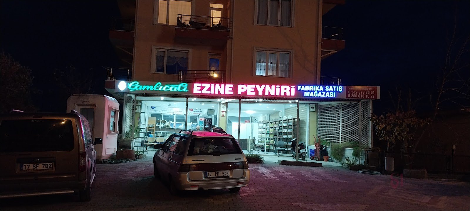 Ezi̇ne Peyni̇ri̇ - Çamlicali Ezi̇ne Peyni̇ri̇ - Tacetti̇n Temel - Mağazalar