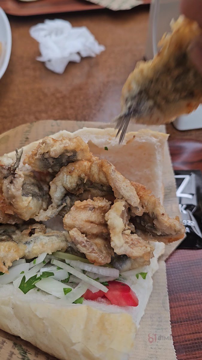 Kılçıksız İzmir Balık Ekmek - Restoranlar