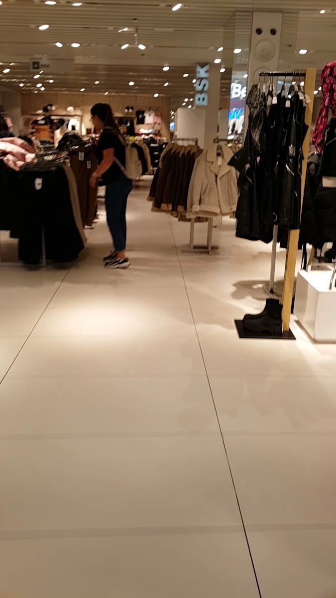 Bershka - Mağazalar