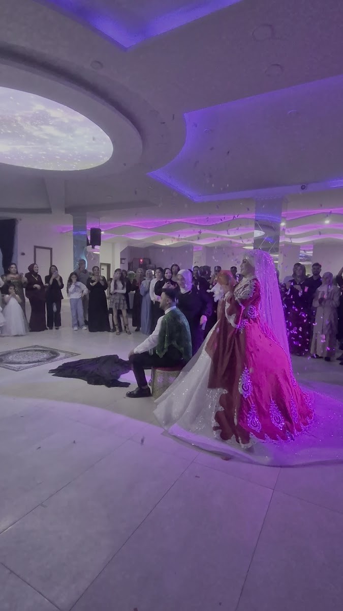 Davet düğün salonu Antalya - Mağazalar