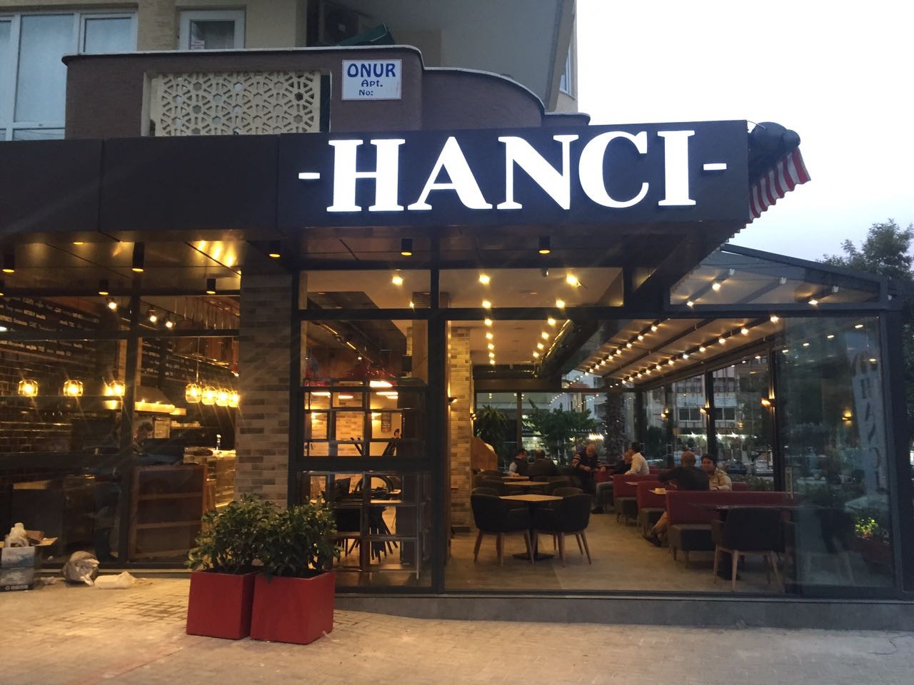 HANCI Bistro & Patisserie ( Atatürk Cad. Şube ) - Mağazalar