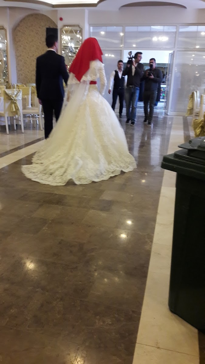 Köseoğlu Düğün Salonu - Mağazalar