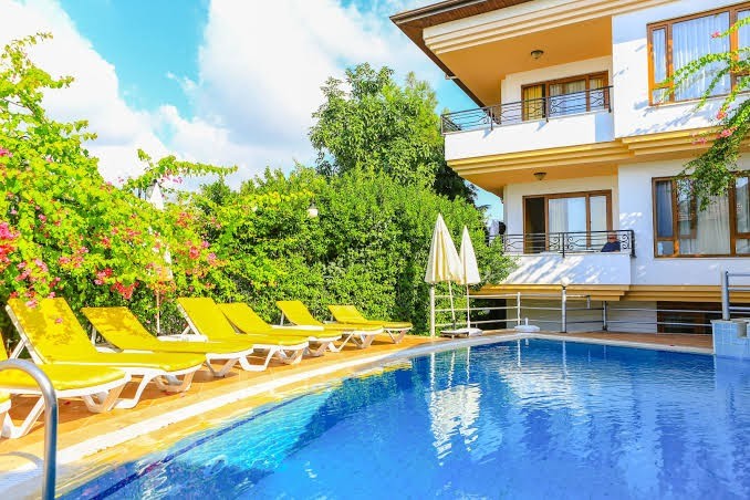 Villa Sonata Hotel - Oteller