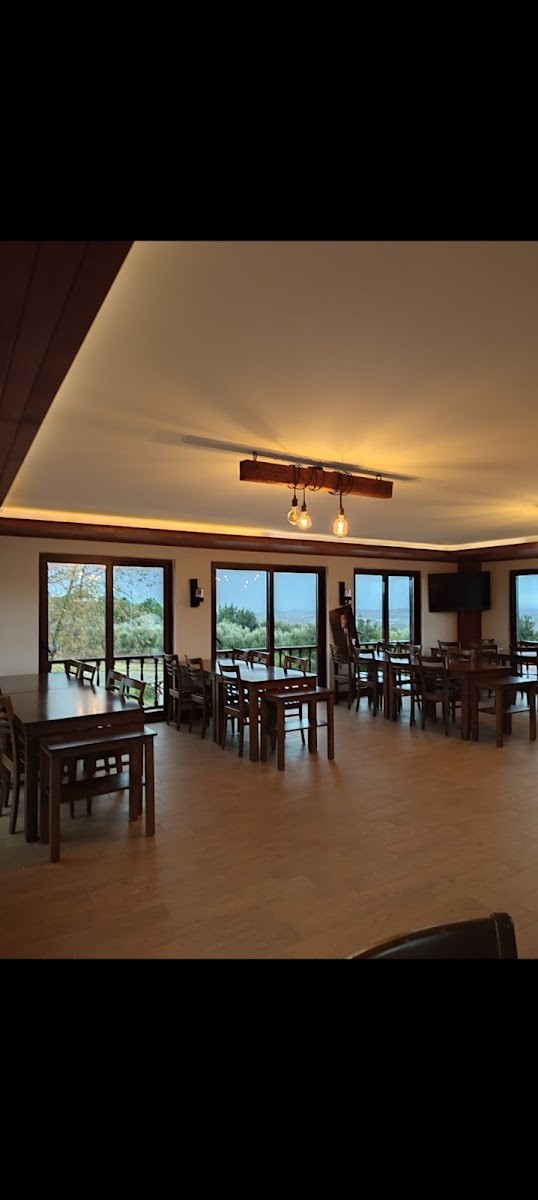 Yörükler Obası At Çiftliği-Restoran-Kamp - Bungalov & Kamp Alanları